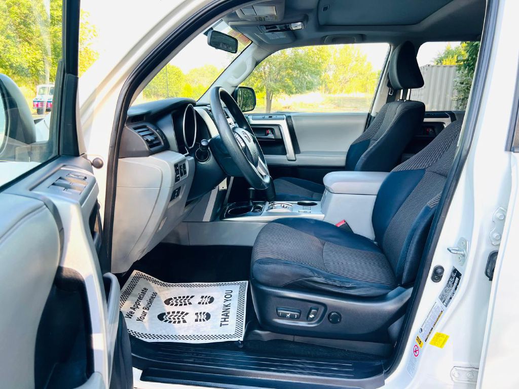 Photo 15 of this TOYOTA 4RUNNER