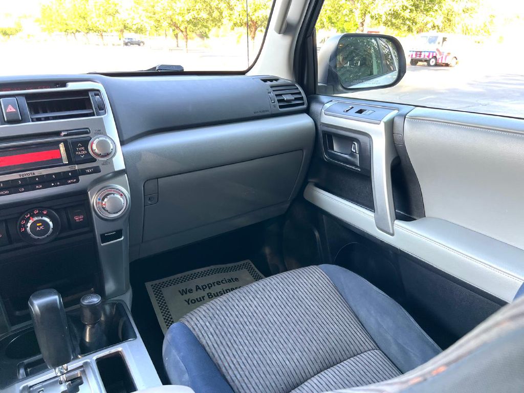Photo 22 of this TOYOTA 4RUNNER