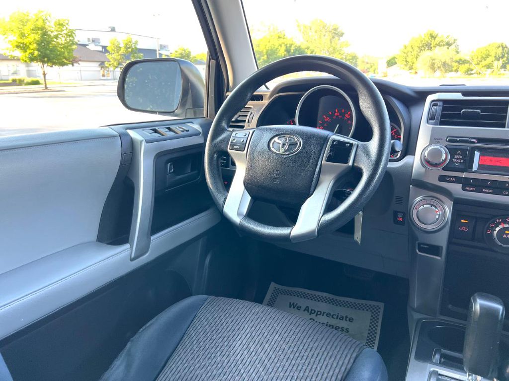 Photo 23 of this TOYOTA 4RUNNER