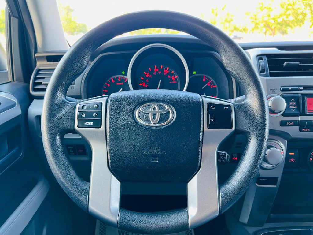 Photo 24 of this TOYOTA 4RUNNER
