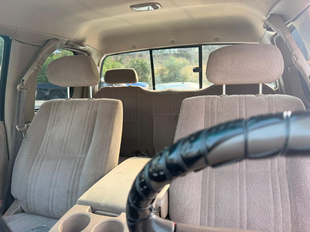 Photo 29 of this TOYOTA TUNDRA