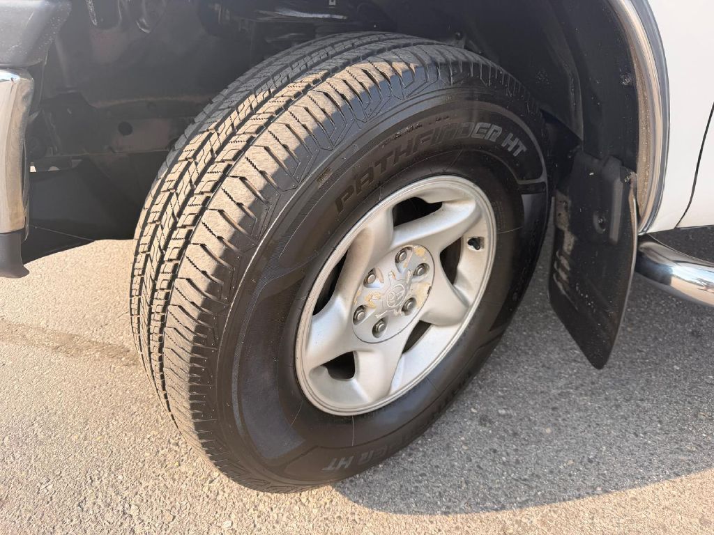 Photo 30 of this TOYOTA TUNDRA