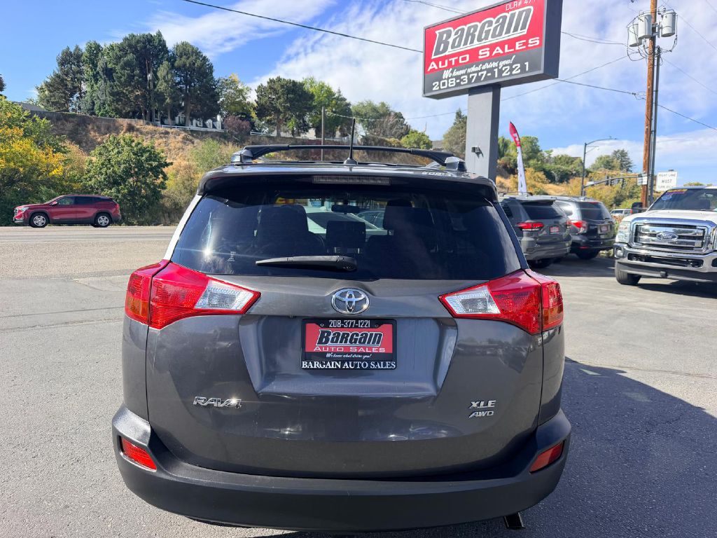 Photo 6 of this TOYOTA RAV4