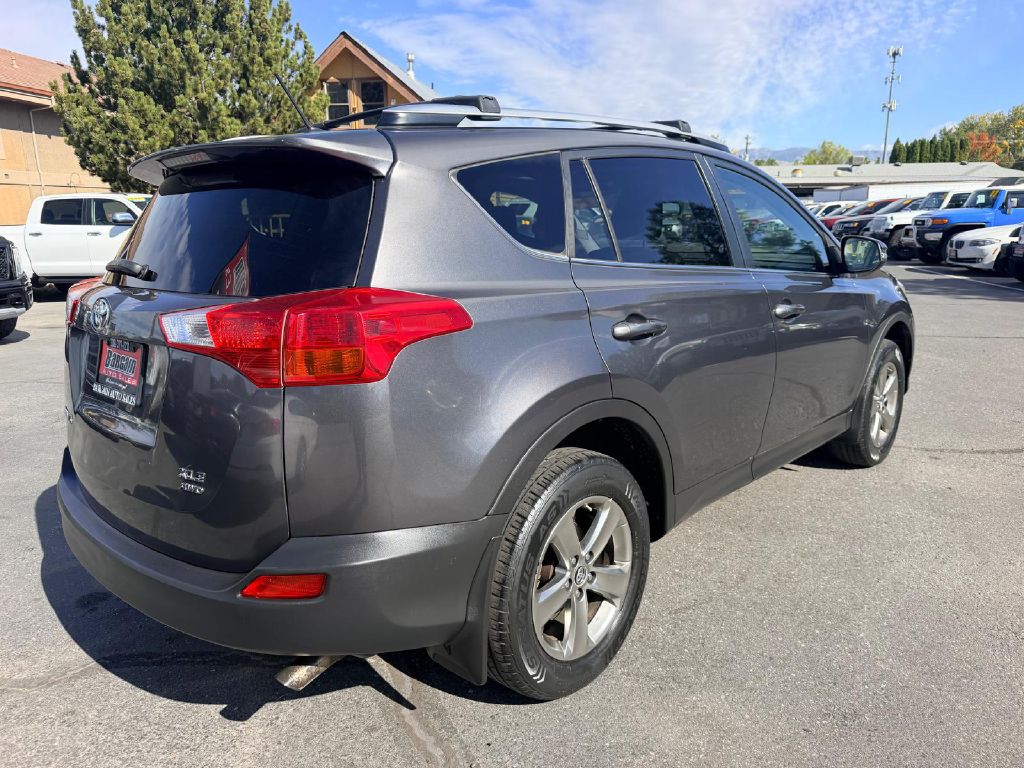 Photo 7 of this TOYOTA RAV4