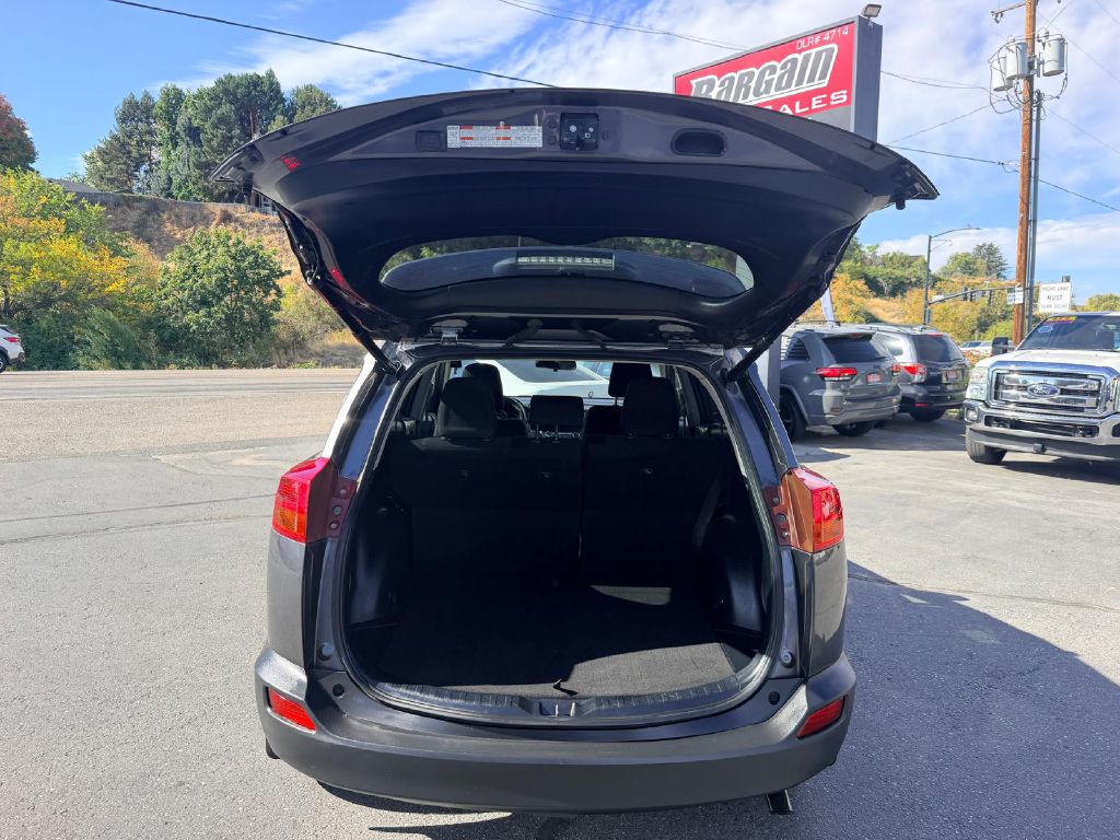 Photo 11 of this TOYOTA RAV4