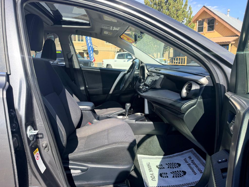 Photo 14 of this TOYOTA RAV4