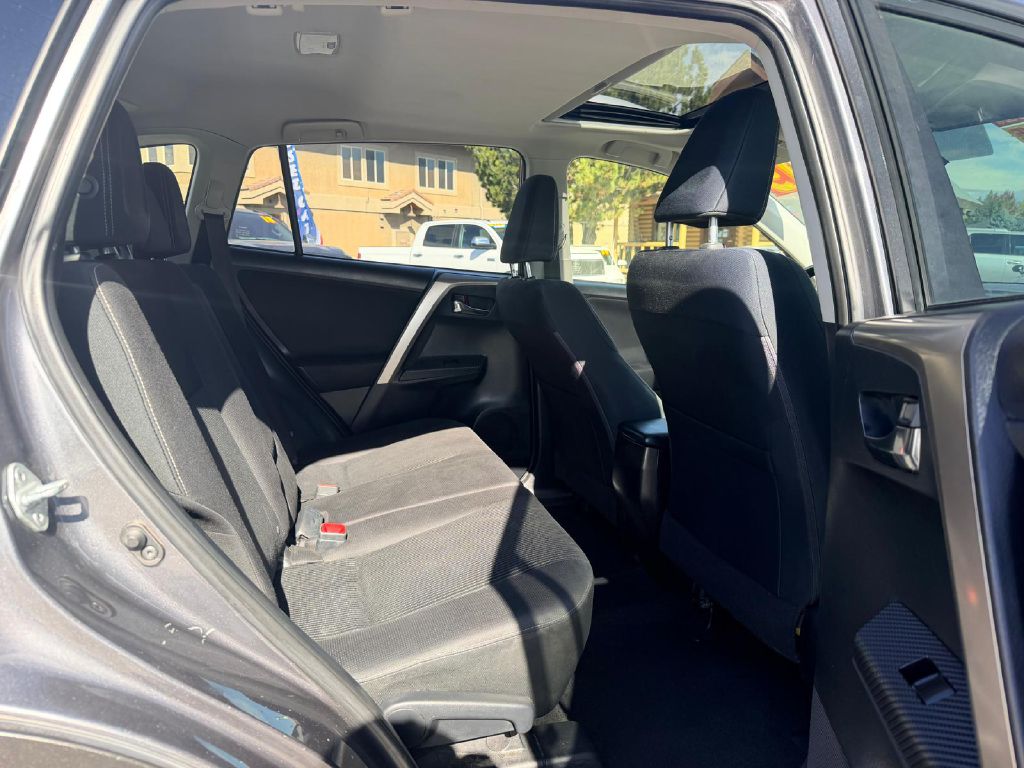 Photo 15 of this TOYOTA RAV4