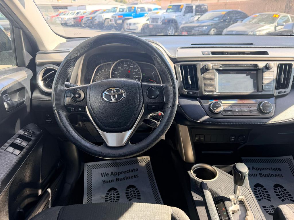 Photo 17 of this TOYOTA RAV4