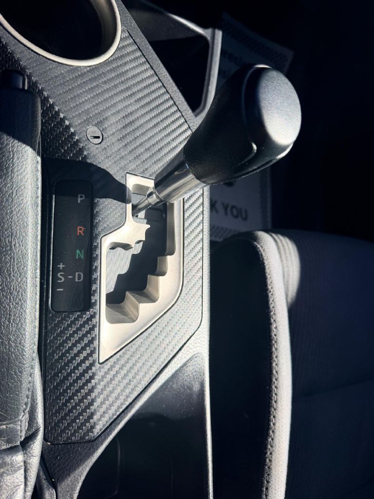Photo 23 of this TOYOTA RAV4