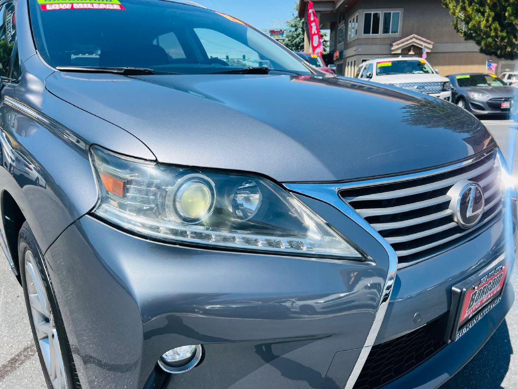 Photo 9 of this LEXUS RX 350