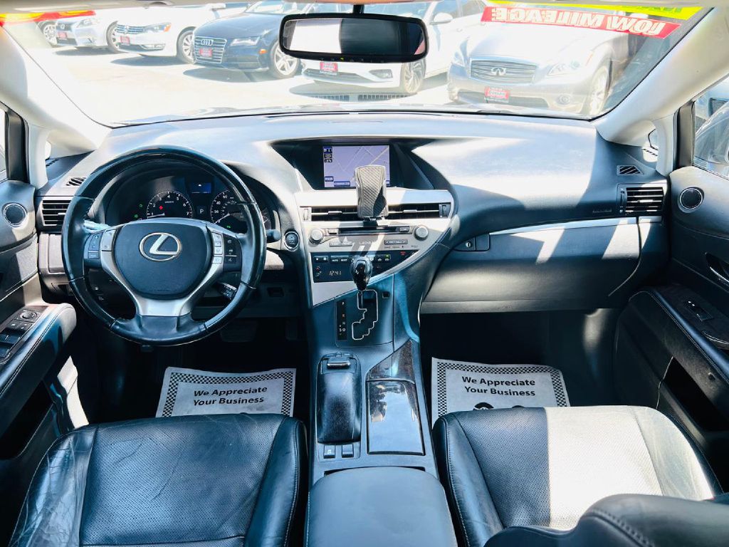 Photo 17 of this LEXUS RX 350