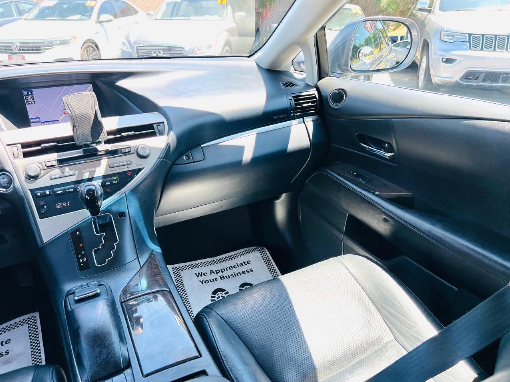Photo 18 of this LEXUS RX 350