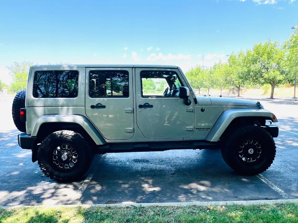 Photo 8 of this JEEP WRANGLER UNLIMI