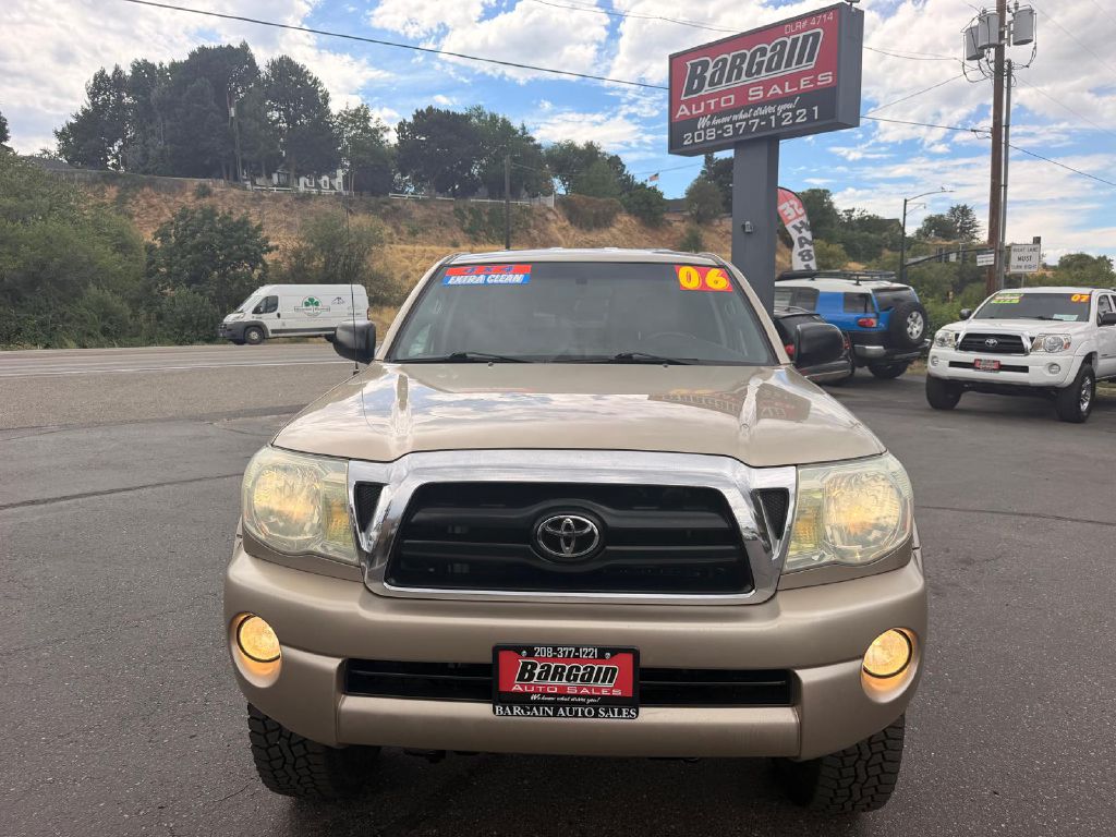 Photo 2 of this TOYOTA TACOMA