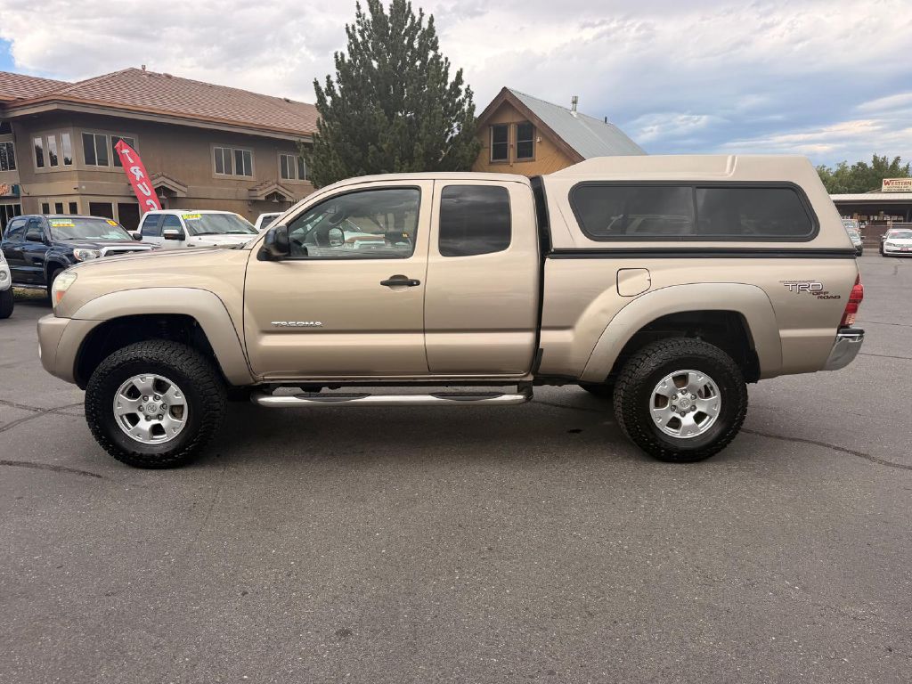 Photo 4 of this TOYOTA TACOMA