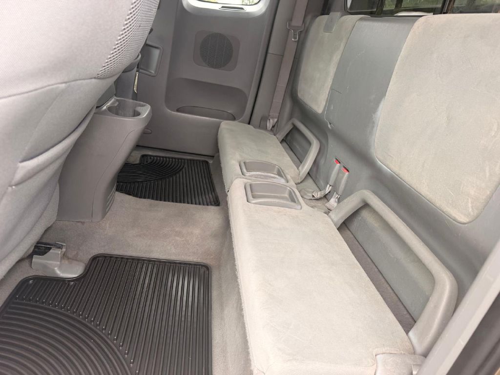 Photo 14 of this TOYOTA TACOMA