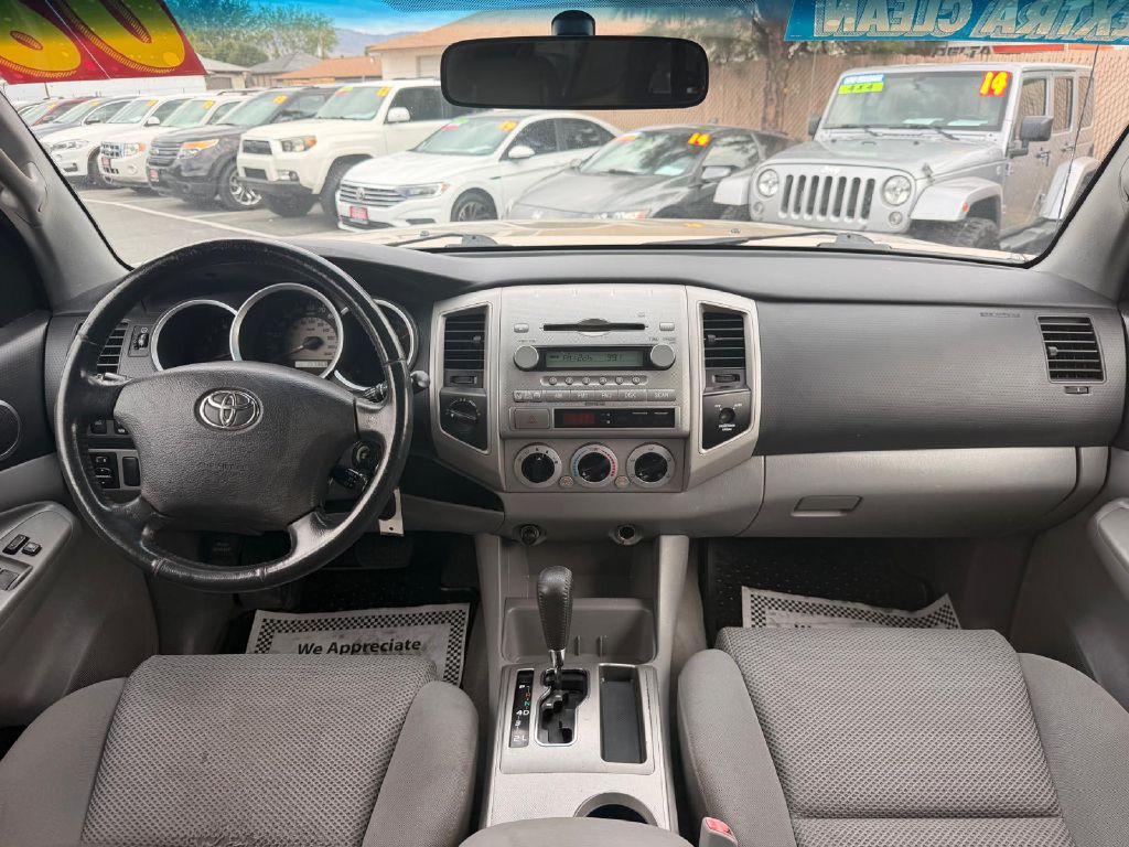 Photo 18 of this TOYOTA TACOMA