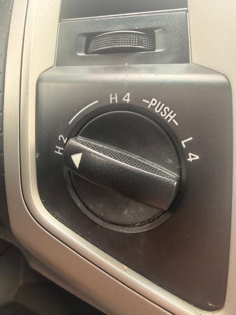 Photo 27 of this TOYOTA TACOMA