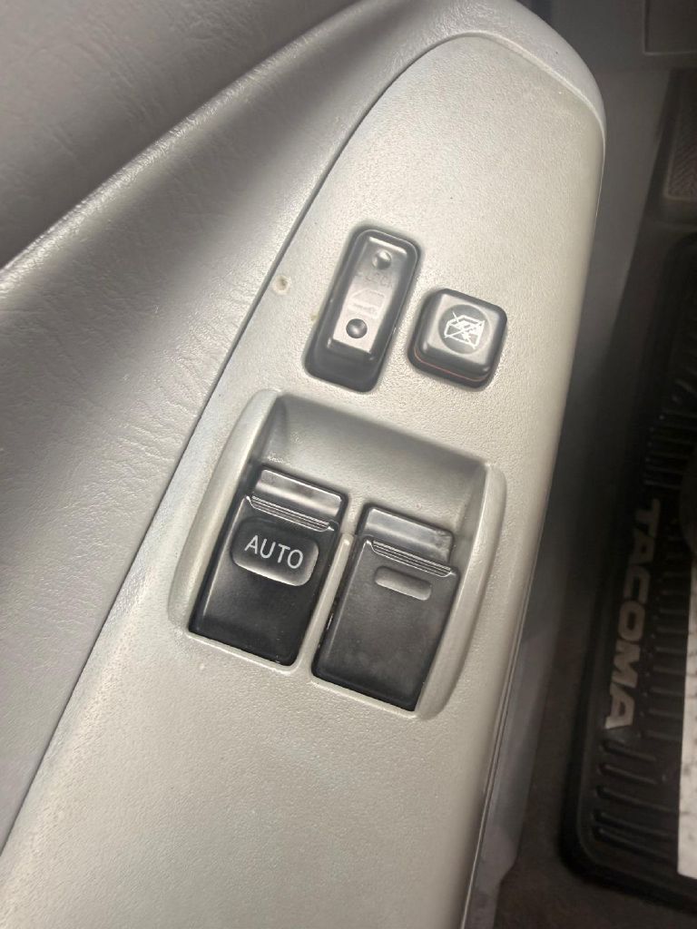 Photo 30 of this TOYOTA TACOMA
