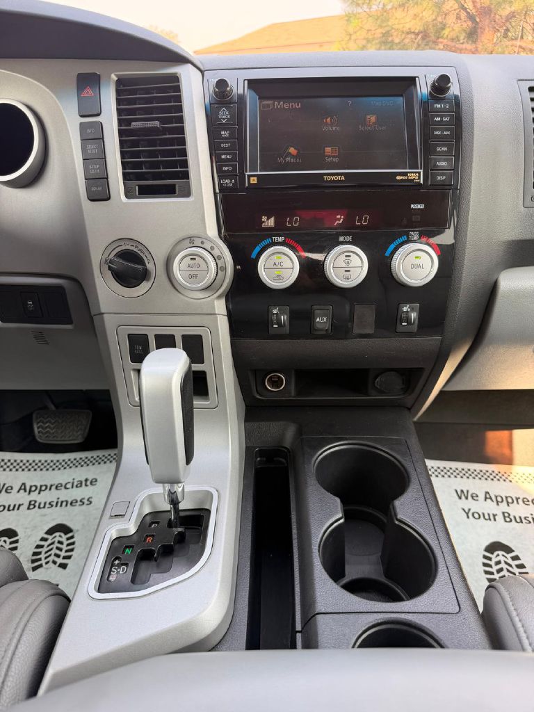Photo 19 of this TOYOTA TUNDRA