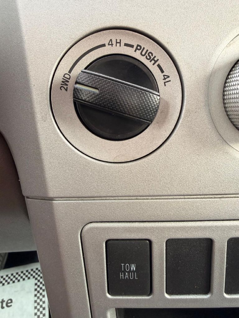 Photo 26 of this TOYOTA TUNDRA