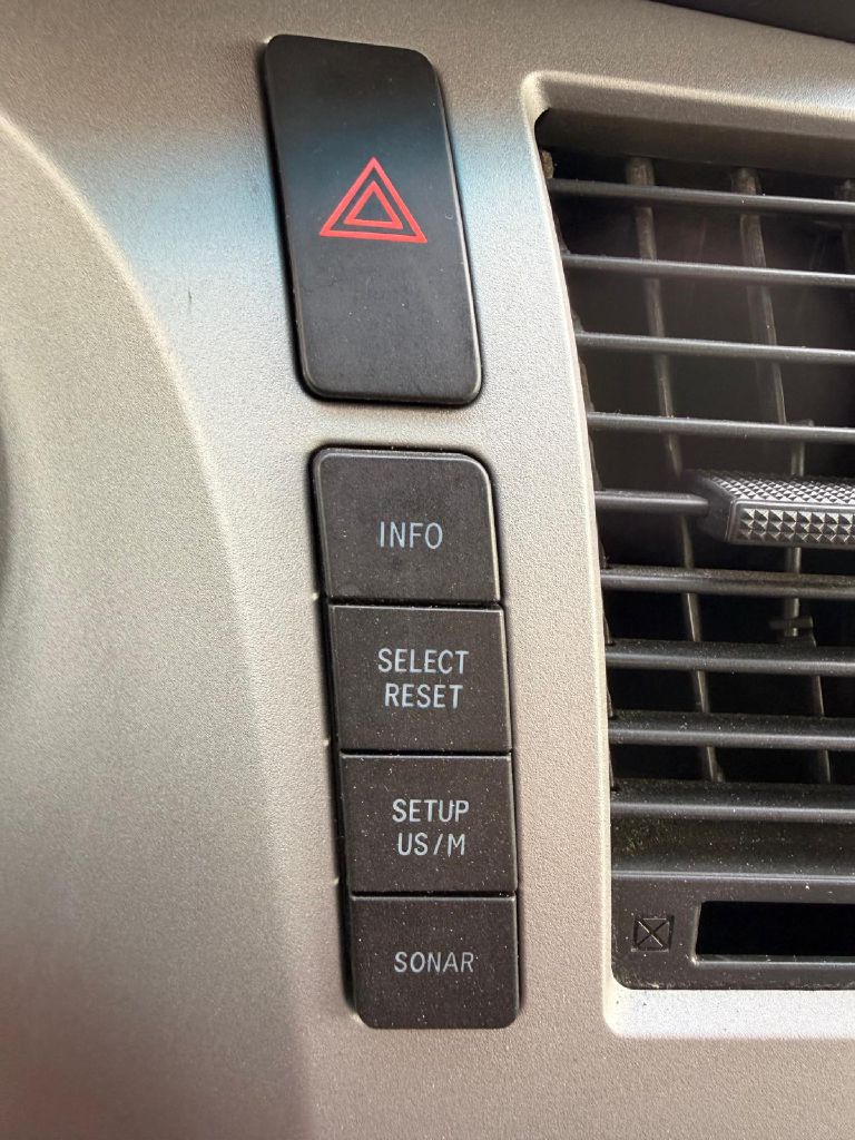 Photo 27 of this TOYOTA TUNDRA