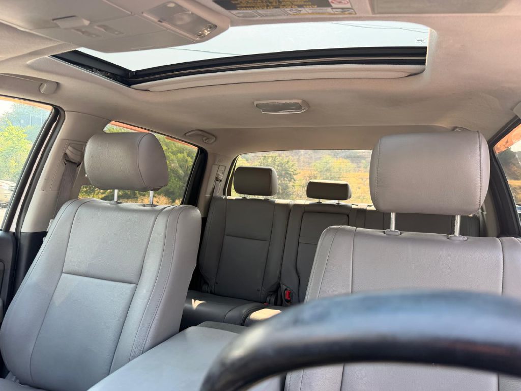 Photo 34 of this TOYOTA TUNDRA