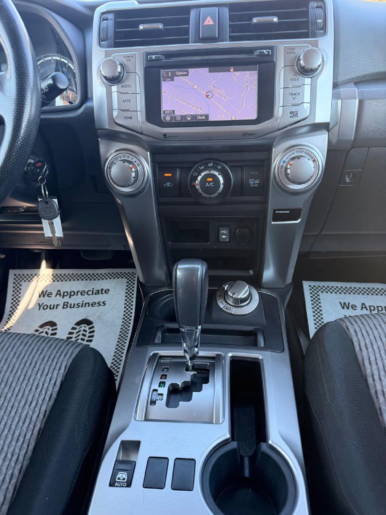Photo 19 of this TOYOTA 4RUNNER