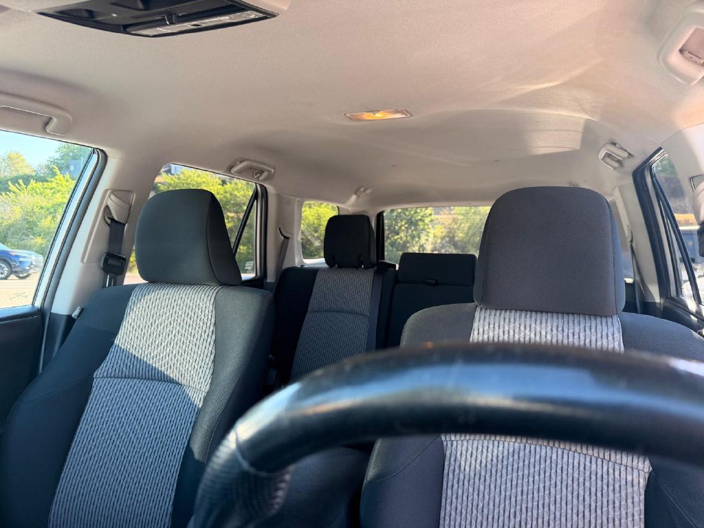 Photo 33 of this TOYOTA 4RUNNER