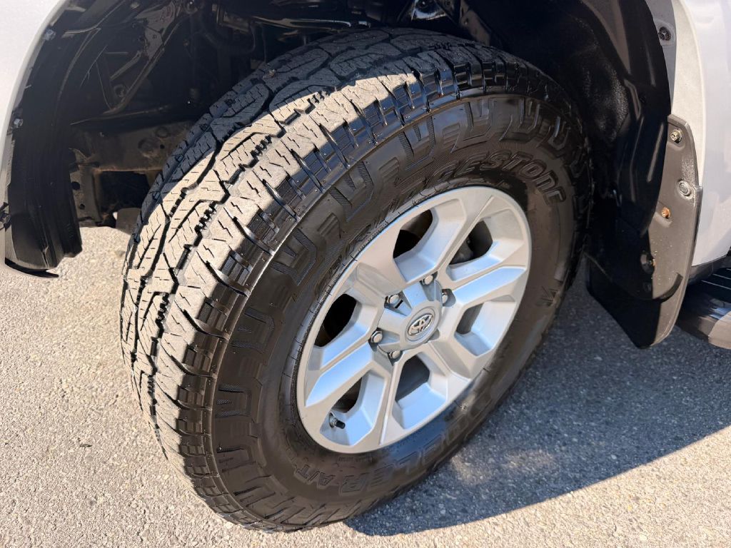 Photo 34 of this TOYOTA 4RUNNER