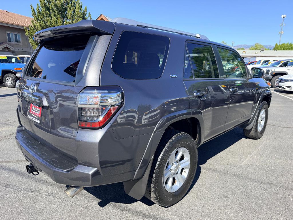 Photo 7 of this TOYOTA 4RUNNER