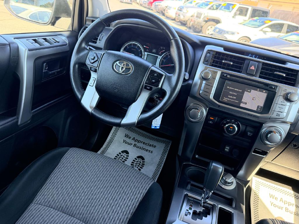 Photo 22 of this TOYOTA 4RUNNER