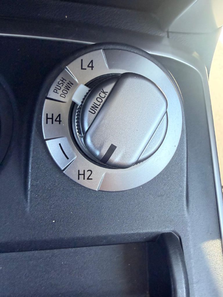 Photo 25 of this TOYOTA 4RUNNER
