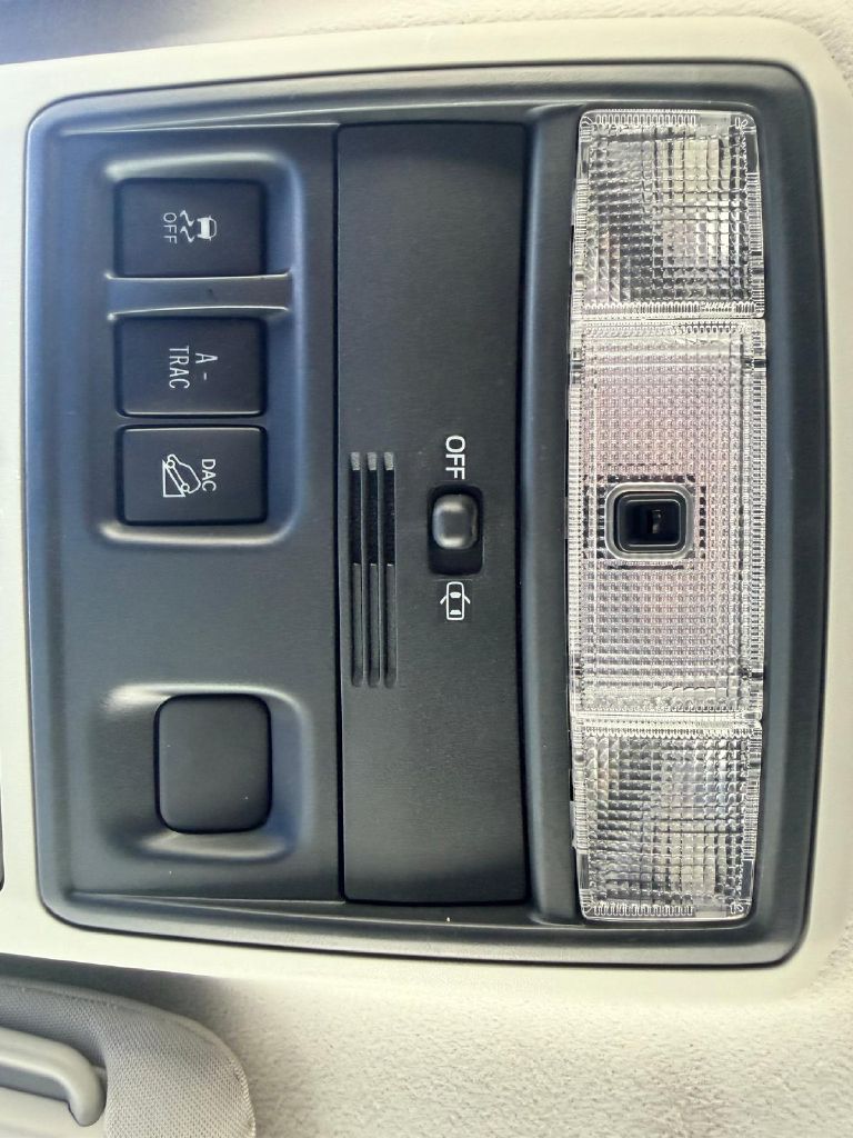 Photo 34 of this TOYOTA 4RUNNER