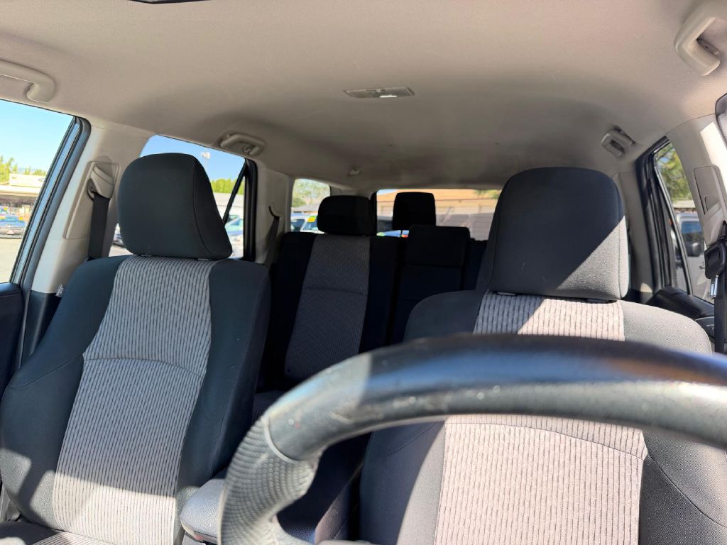 Photo 35 of this TOYOTA 4RUNNER