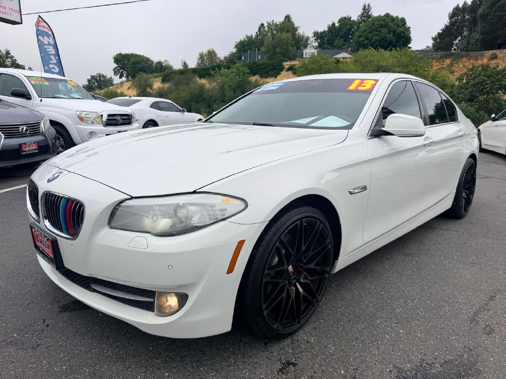 Photo 3 of this BMW 5 SERIES