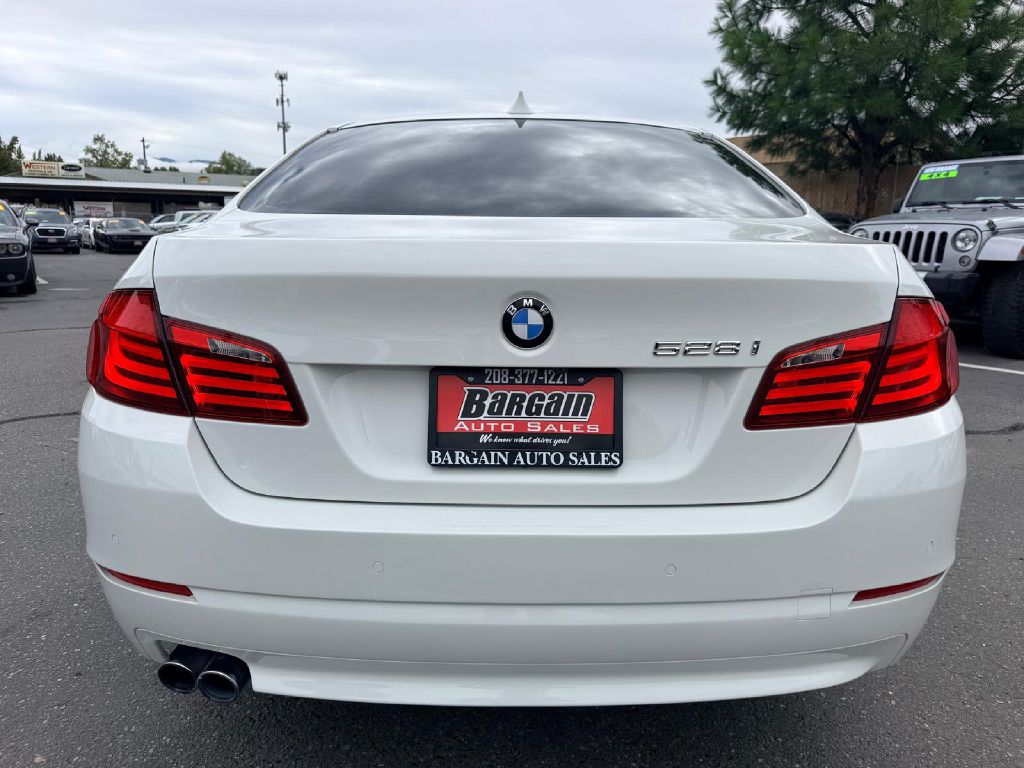 Photo 6 of this BMW 5 SERIES