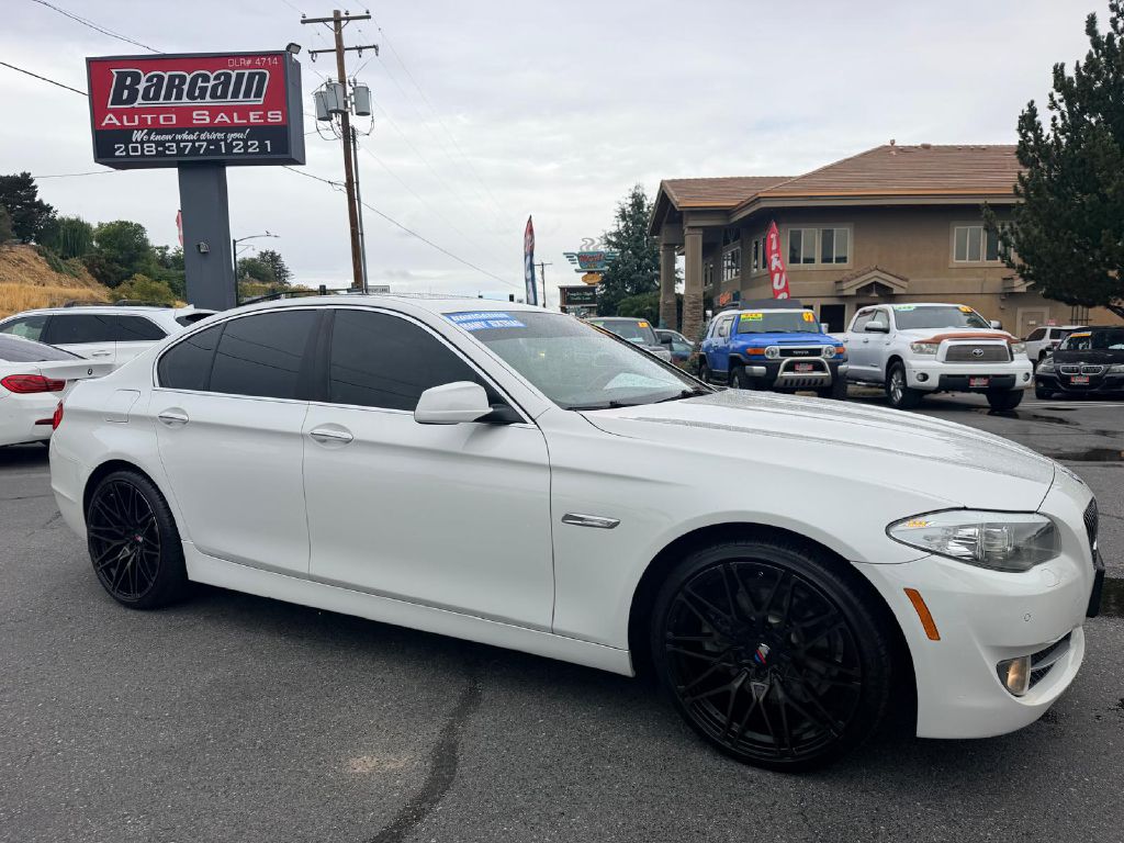 Photo 9 of this BMW 5 SERIES