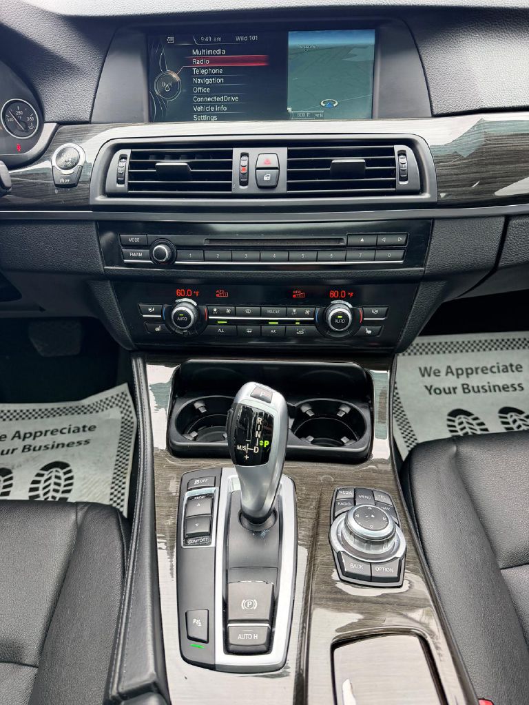 Photo 19 of this BMW 5 SERIES