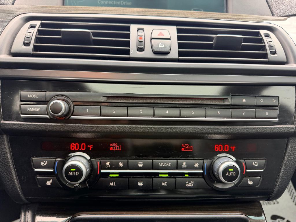 Photo 23 of this BMW 5 SERIES