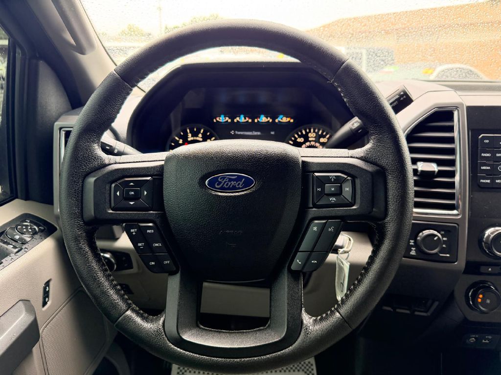 Photo 18 of this FORD F-150