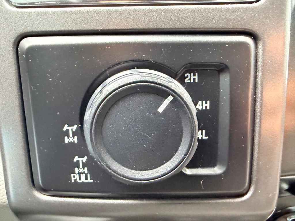 Photo 25 of this FORD F-150