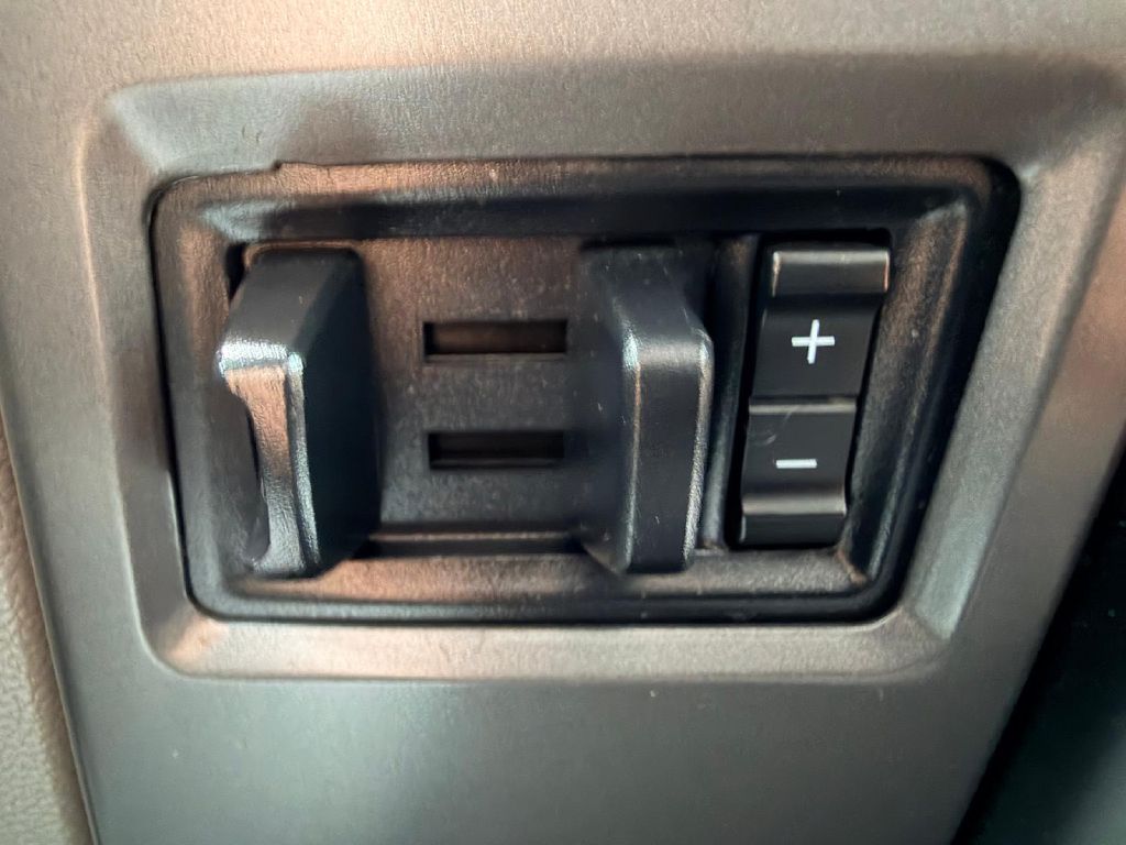 Photo 26 of this FORD F-150