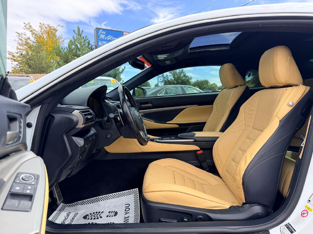 Photo 12 of this LEXUS RC 300