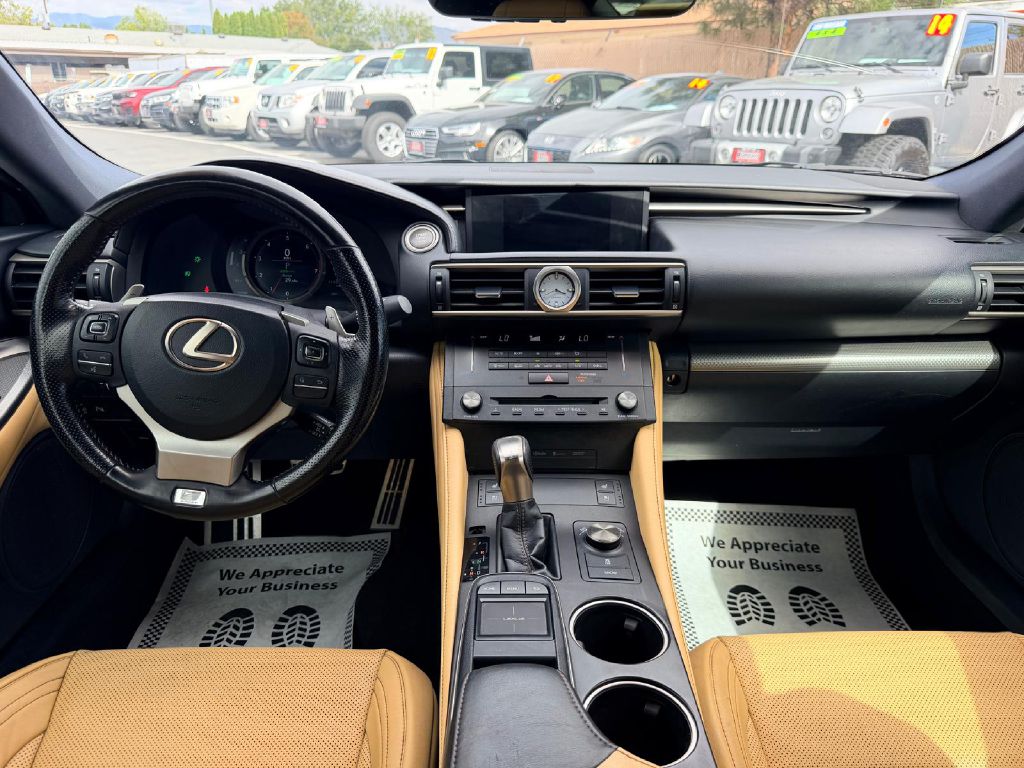 Photo 16 of this LEXUS RC 300