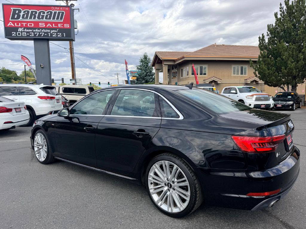 Photo 5 of this AUDI A4