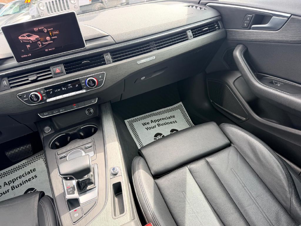 Photo 21 of this AUDI A4