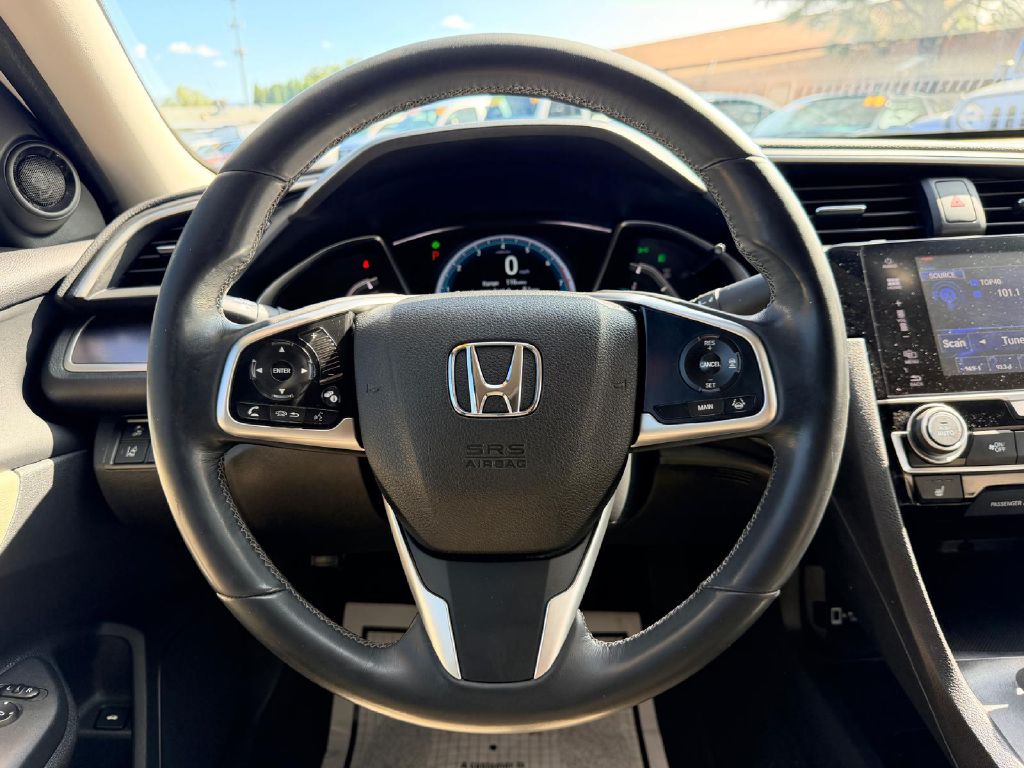 Photo 18 of this HONDA CIVIC