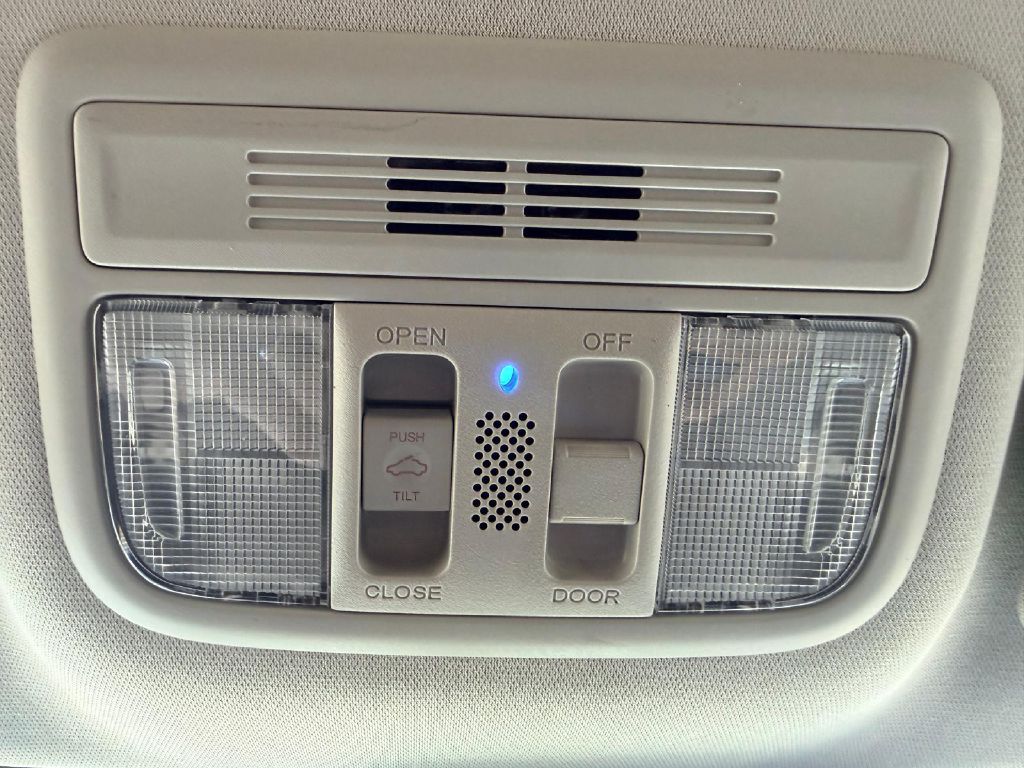 Photo 31 of this HONDA CIVIC