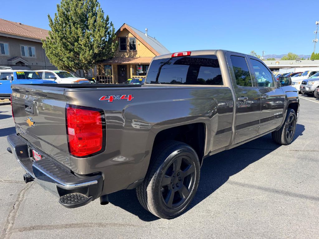 Photo 7 of this CHEVROLET SILVERADO 1500
